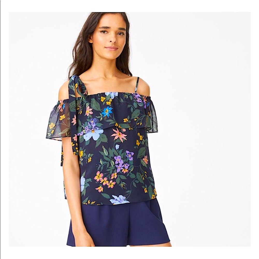 CLUB MONACO Kapreez Silk Top in Navy